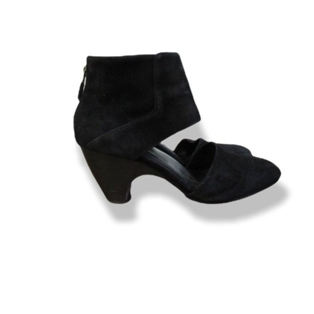 Eileen Fisher Suede Heels